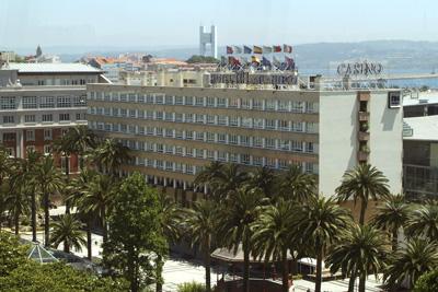 Nh Atlántico Hotel 4*